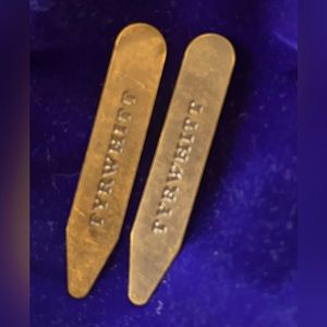 Collar stays
